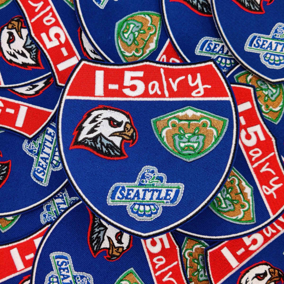 HippidyHawksGuy's tweet photo. NEW PATCH ALERT!

@pdxwinterhawks #LETSGOHAWKS @HawkeyFlock #FlockingTime https://t.co/arKk15ij1n