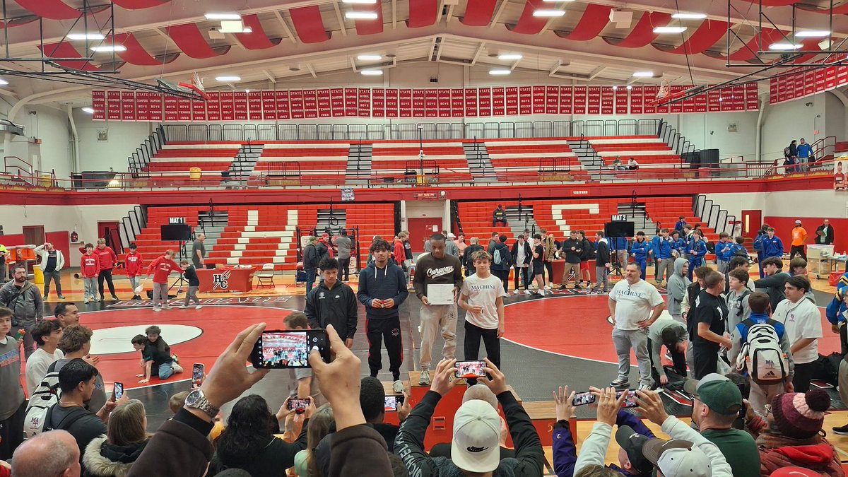 ge_wrestling's tweet photo. Congratulations to our 4 IHSA State 
Qualifiers.

Orlando Hoye
Ismael Chaidez
Nadiia Shymkiv
Maria Green

And Alternate Lorenz Rios Loud

Pretty good weekend for the Rams! https://t.co/ylpnW4YjGK