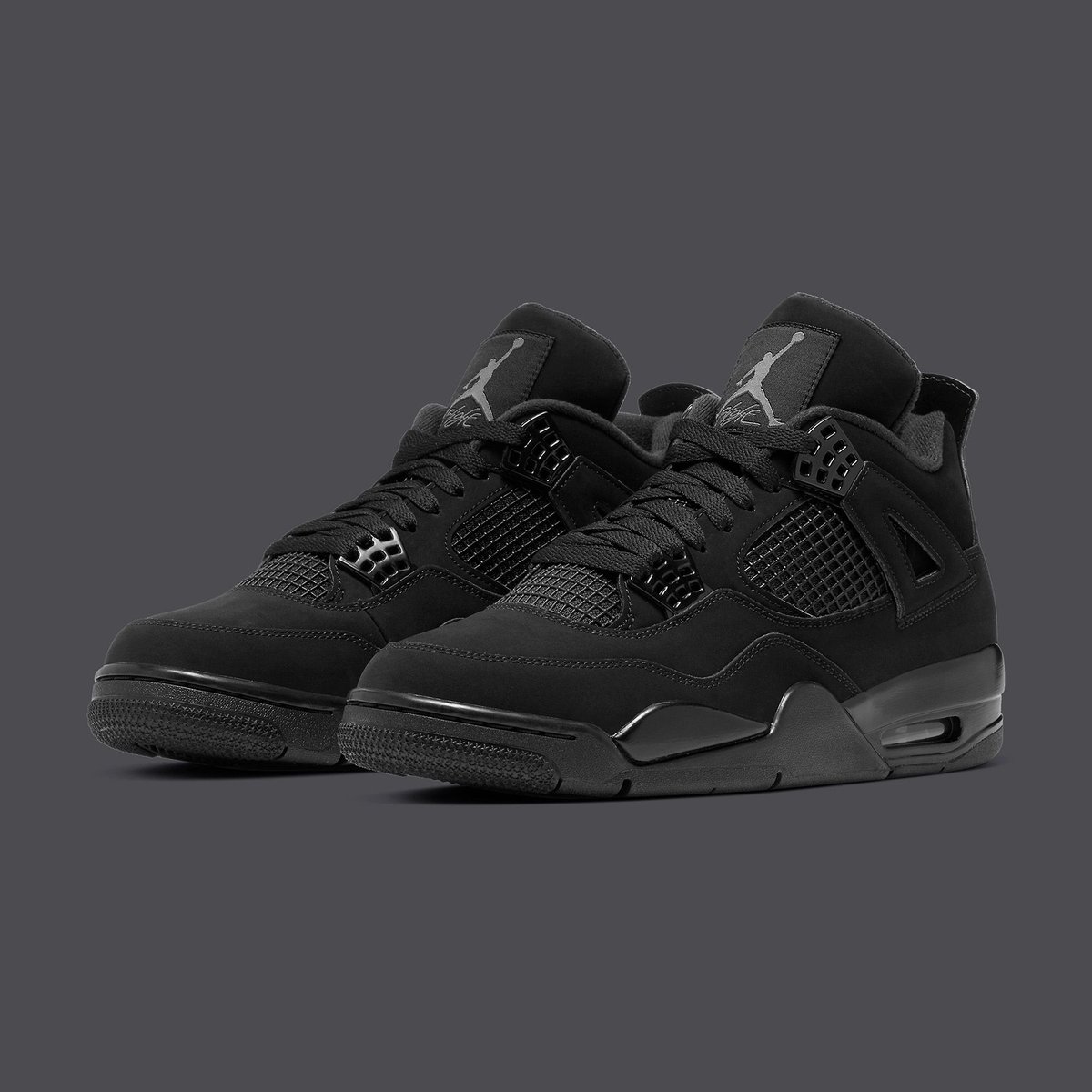 JustFreshKicks's tweet image. Air Jordan 4 “Black Cat” Returns Black Friday w/ Nike Air Branding 🐈‍⬛