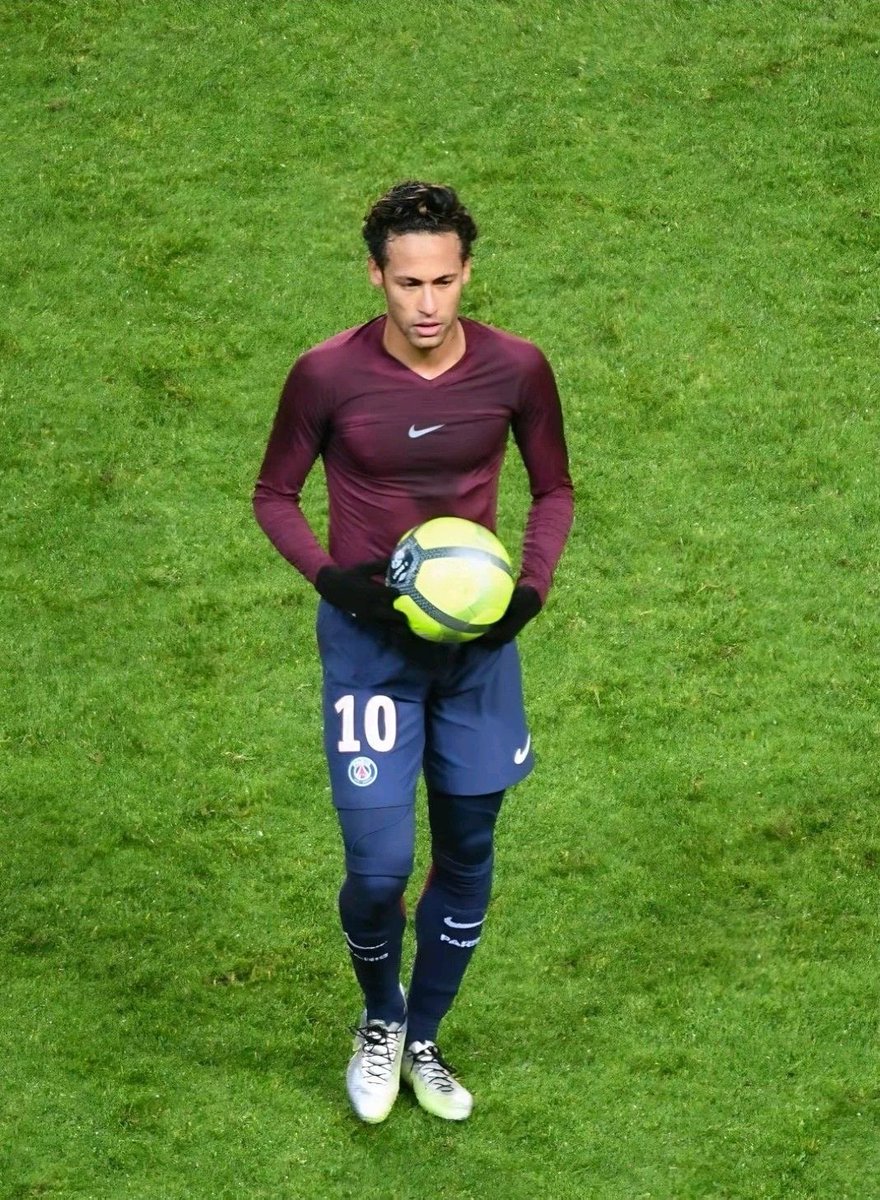 suigetsuxdd's tweet image. 👑🇫🇷