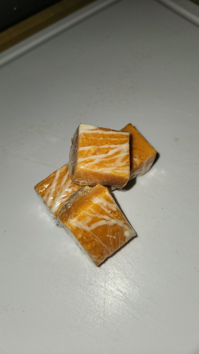LB_Confections's tweet photo. Salted Caramel Cheesecake Fudge 😋 https://t.co/S3Px71yHH4
