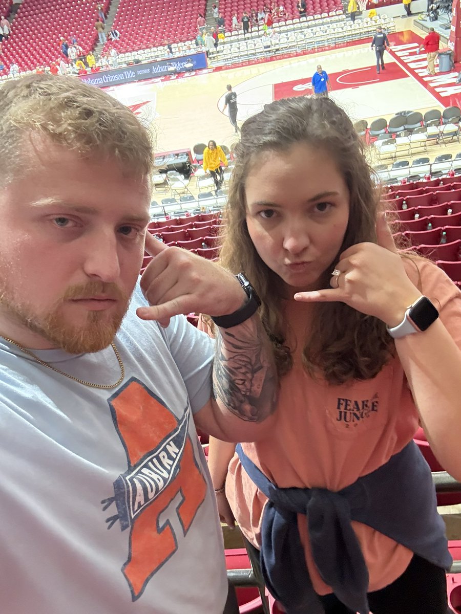 kphardy_'s tweet photo. Still cracking up at the grown man that told us to shut the hell up during the starting line up https://t.co/lKH9TwS7dV