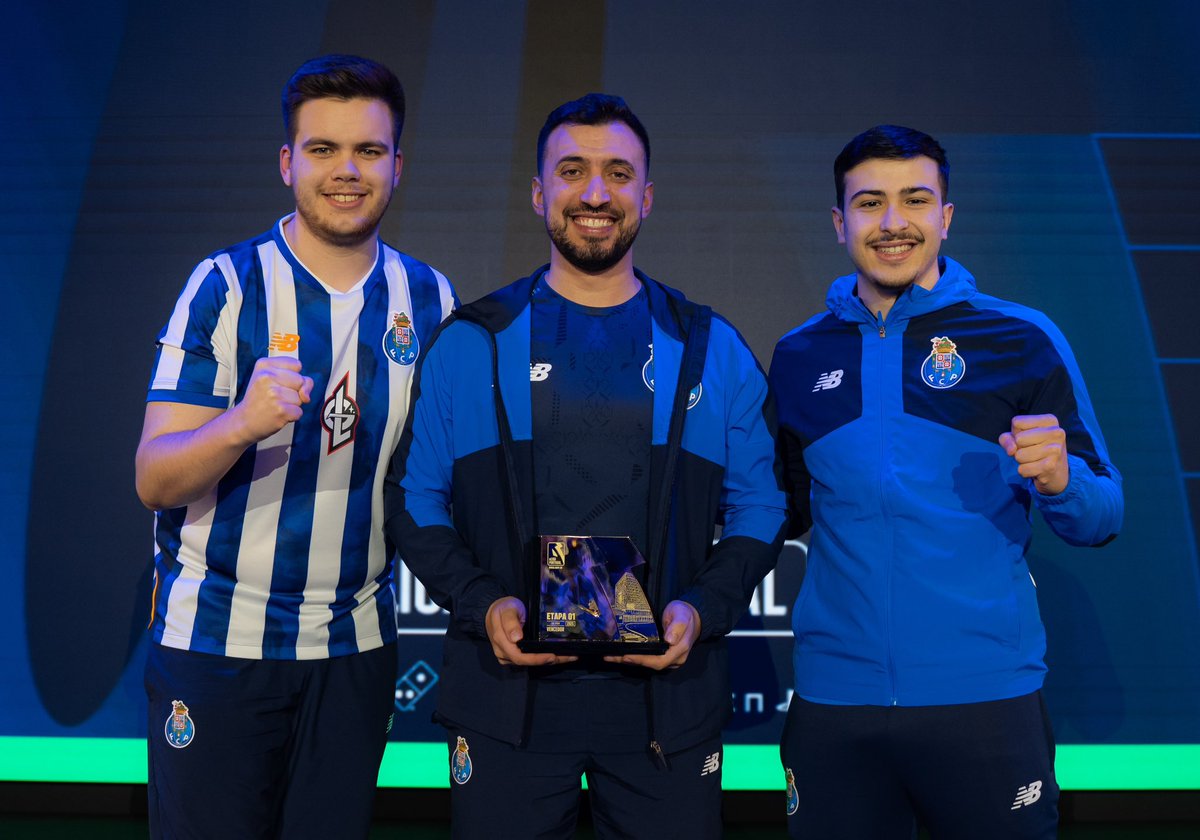 Bruno Gonçalves (@insertpt) on Twitter photo Vencedores da Etapa 1 da <a href="/eligapt/">eLiga Portugal</a> 2025 🏆
Sentimento único e especial. Sabíamos que era importante entrar bem na competição e apresentamos um bom nível frente a adversários muito fortes e bem preparados.
Vencer troféus é sempre algo especial, ao serviço do @fcporto terá sempre Vencedores da Etapa 1 da <a href="/eligapt/">eLiga Portugal</a> 2025 🏆
Sentimento único e especial. Sabíamos que era importante entrar bem na competição e apresentamos um bom nível frente a adversários muito fortes e bem preparados.
Vencer troféus é sempre algo especial, ao serviço do @fcporto terá sempre
