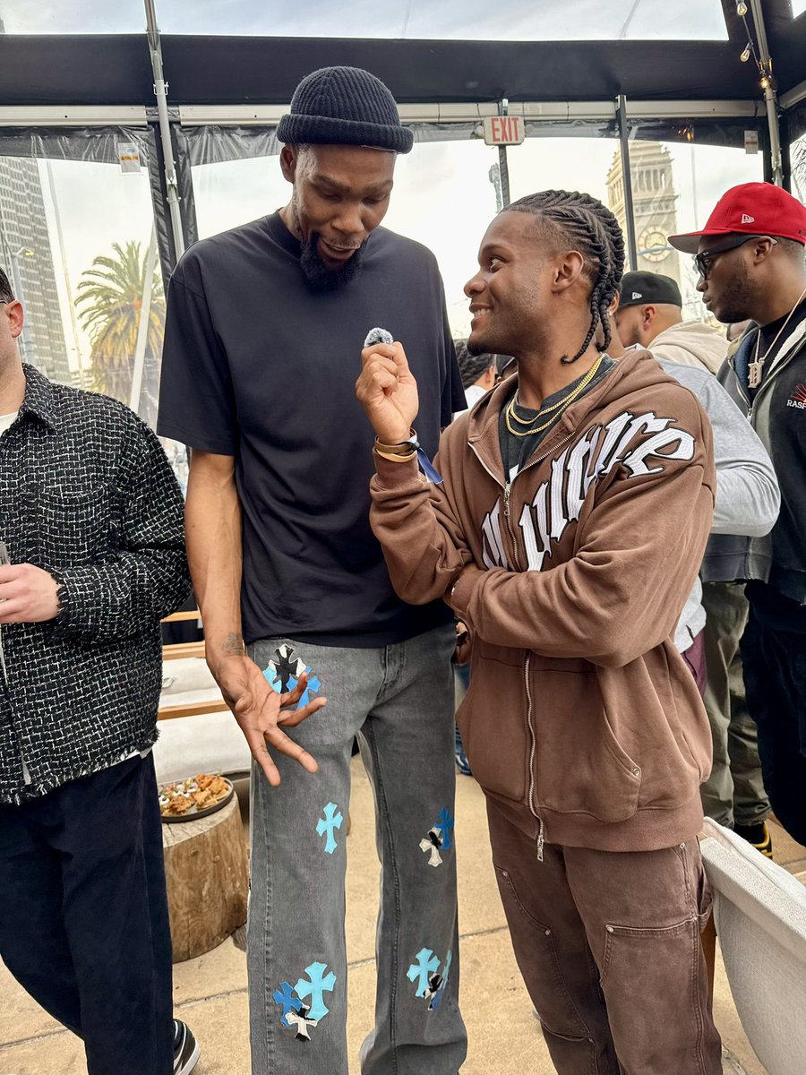 “I Be Watching the Videos” 🖤 <a href="/EzyMoneySnipr/">EasyMoneySniper</a> 🐐 

Appreciate You Bro. <a href="/CultureClipsEnt/">CultureKicksMedia</a> 

#NBAAllStar #ASW #NBAAllStar2025