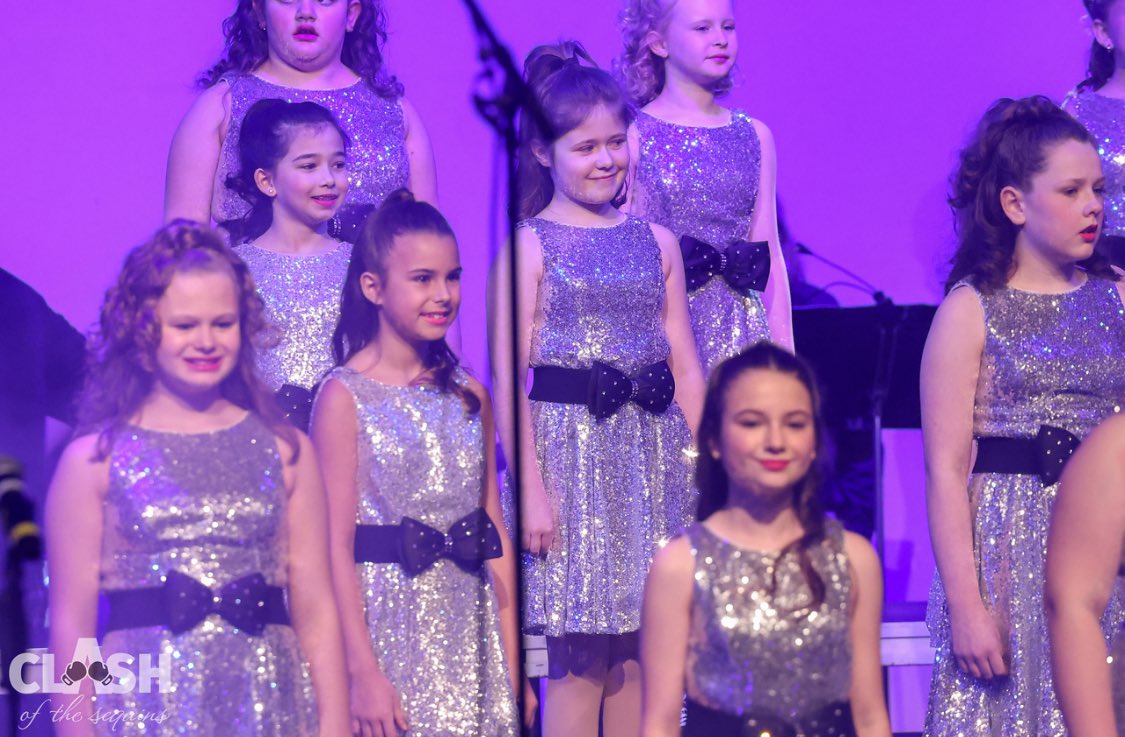 Roadshow put on an astonishing exhibition!! The Starlights and Dynamites lit up the stage! ✨🌈🎶 @roadshow_naperville #showchoir #comp #theclashcomp
