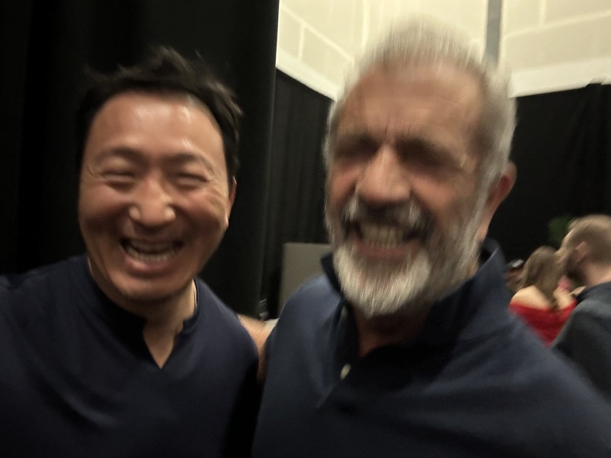 Meeting Mel Gibson at @UFC APEX was cool af!