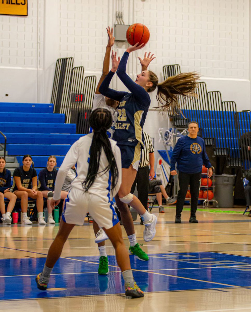 Not the turnout we wanted today, but i couldn’t be more proud of my team. Our best season yet, 15-7. One more left 💙💛