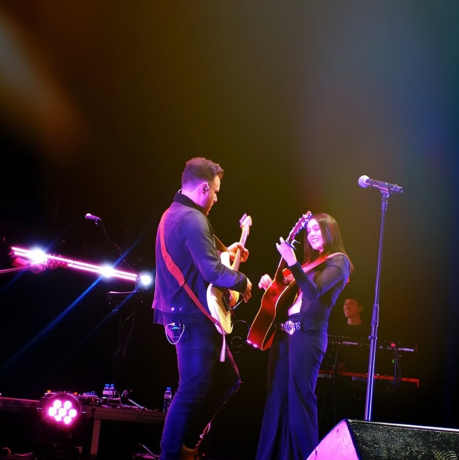 chiaranewss's tweet photo. 📷 | Fotones de Chiara en Badajoz
📸: @EmotionalEvents en instagram
#LLRTBadajoz
🔗: https://t.co/1Hm2WWxxJw https://t.co/cvvdO9G62p