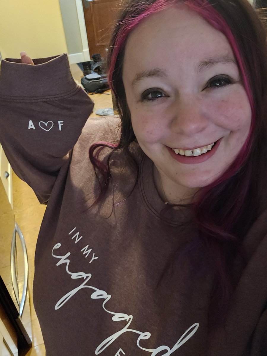 We're engaged!! He took me on a sled dog tour like I've always wanted and half way through the guide asked to take a pic of us with the lead dog. He asked if I'd saw her collar and when I looked her tag said "Will You Marry Me, Falon?" 😭💖 #engagement #proposal #engaged #love