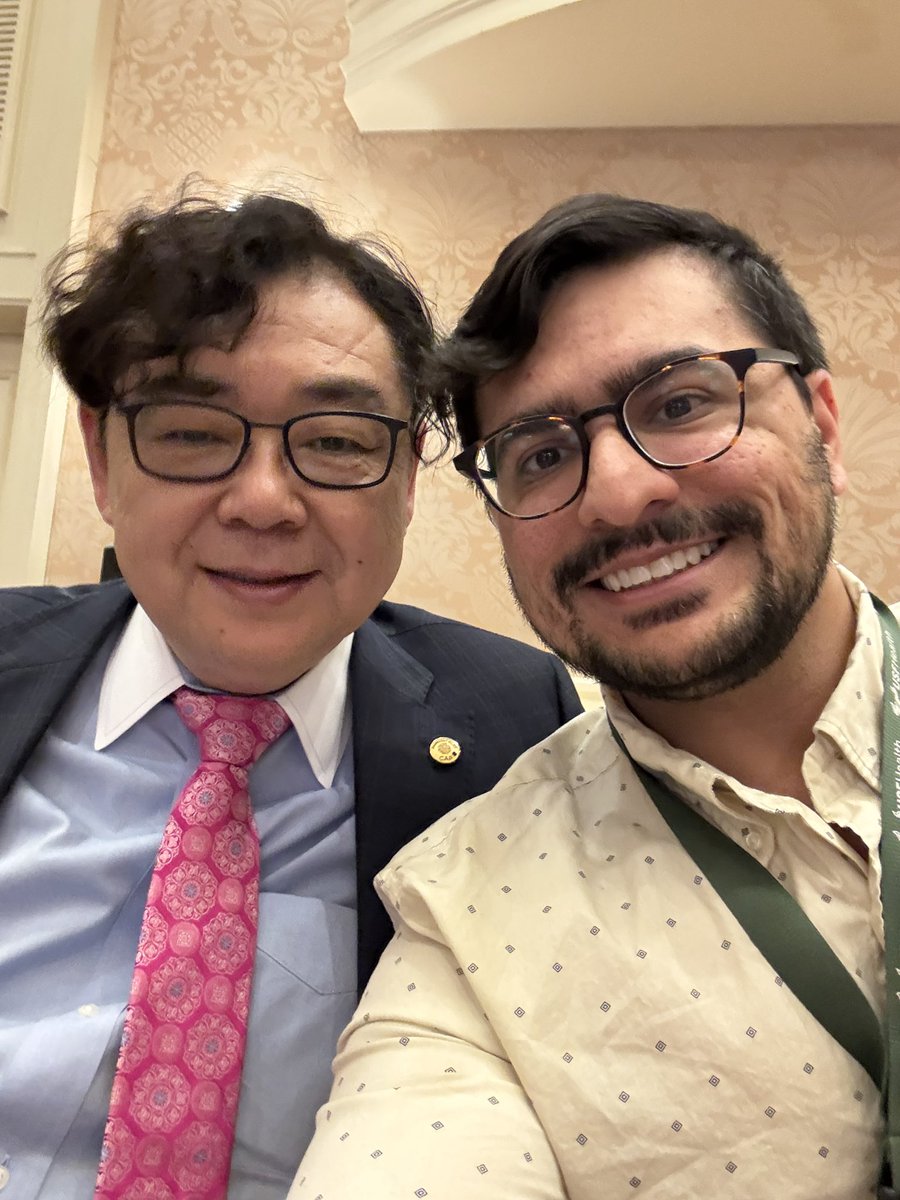 SameerAndani's tweet photo. Thankful to have have been around such warm and innovative folks at #FLPathConf inspiring words by @DrBuiPathology & @ZhaiJim on our role as trainees in the future of pathology @FLPathologists @USFpathology https://t.co/IkbQBpQgvT