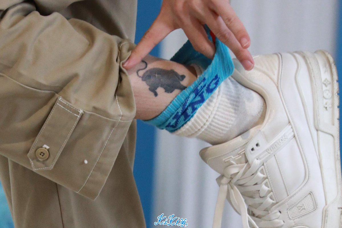 kikibuibuii's tweet photo. Showing off new tattoos
@JakeB4rever 
BUILD THE MANAGER
#TIGERCAFEXBUILD2
#BuildJakapan
#Beyourluve https://t.co/qhaZqgphyP