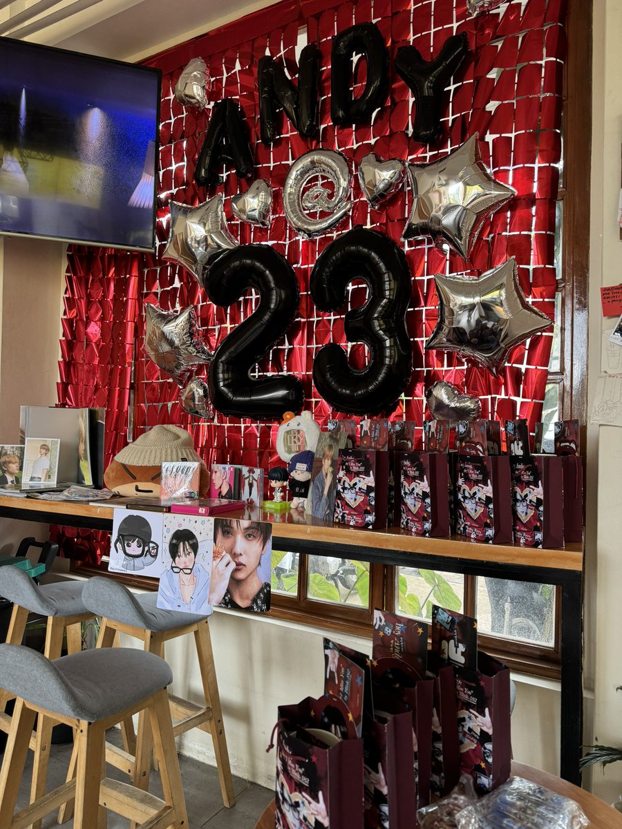 andyyysung's tweet photo. You can now claim your kits and register for  raffle!

#AndyRocksAt23
#Andysung0205 https://t.co/Z48EMKdTJ9