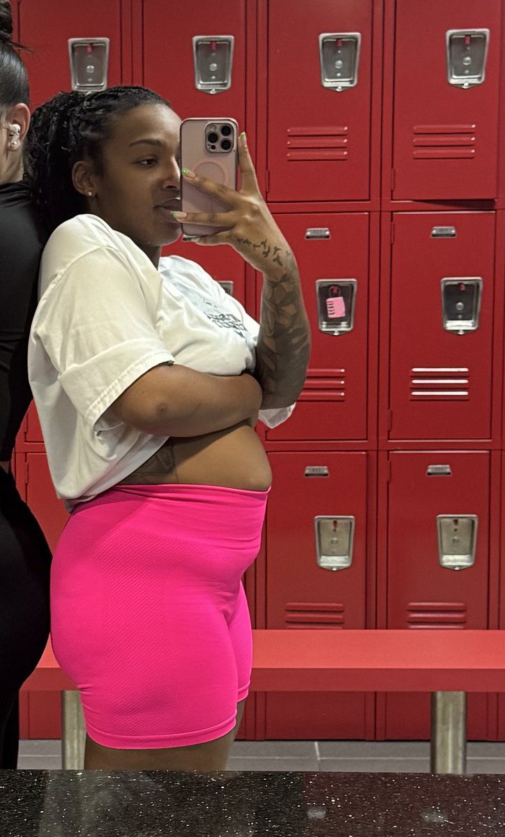 ShellNation's tweet image. 3 week difference 😌 GET YALL ASSES UP &amp;amp; GET TO THE GYM