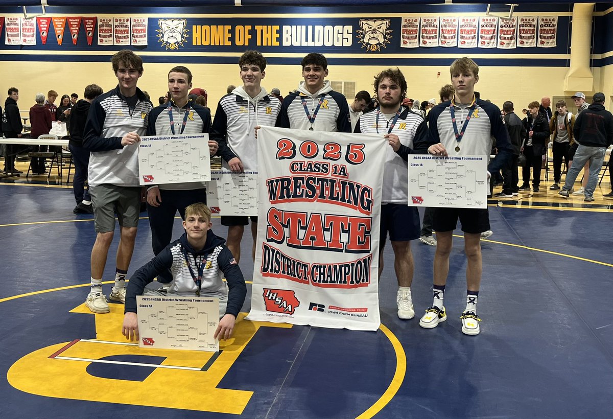 RivWrestle's tweet image. Place winners at districts:

Carrigan 113: CHAMP 🥇SQ
Bramman 126: CHAMP 🥇SQ
Anderson 132: CHAMP 🥇SQ
Branan 138: 4th
Gordon 144: 🥈 SQ
Moore 150: 🥇CHAMP SQ
Rose 165: 🥉
Roller 175: 🥈 SQ
Hackett 190: 🥉
Forristall 215: 🥈 SQ

The team finishes a CHAMPS in back to back years!