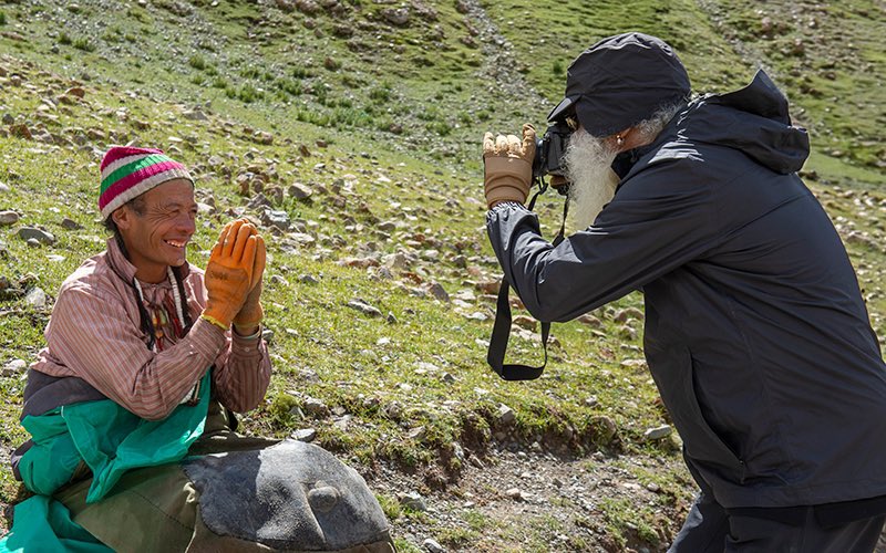 SadhguruJV's tweet photo. A Joyful Face is always a Beautiful Face. #SadhguruQuotes https://t.co/UaAvDokqbK