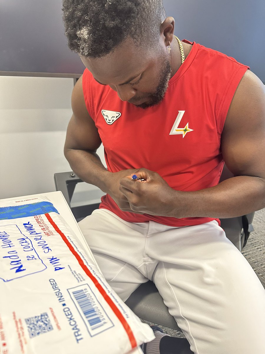 Five Tool Signings tweet media