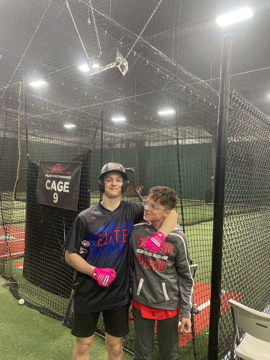 DonovanSco82708's tweet photo. Had the whole place to ourselves. Little bro on the machine. Only hit 93 EV today but a bunch over 90 mph. Two more days to class of 2029 PBR Rising Stars Showcase. #today #playingbaseball #practice
@prepbaseball https://t.co/eNh0Y2tTzY