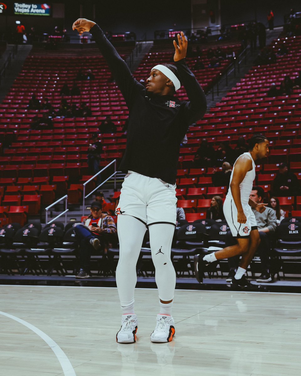 mesa_aztecs's tweet image. Blackout Game at Viejas⚫️

#MESA #SDSUMBB #ViejasArena