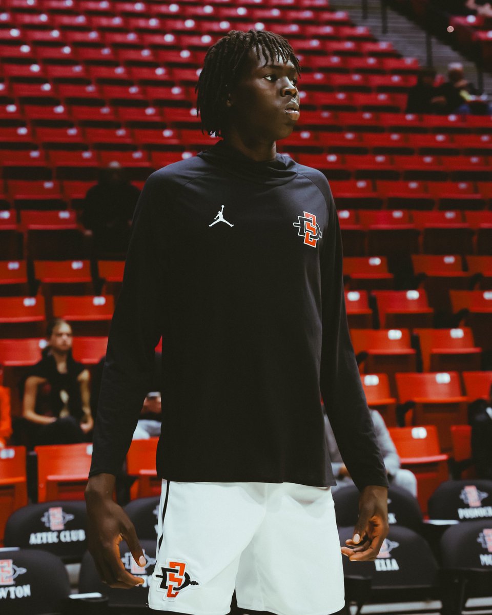 mesa_aztecs's tweet image. Blackout Game at Viejas⚫️

#MESA #SDSUMBB #ViejasArena