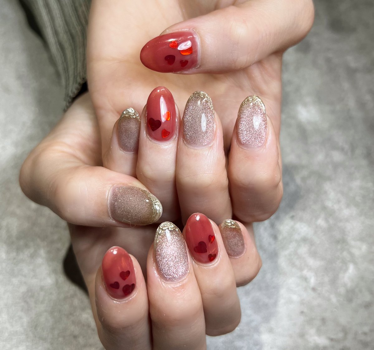 へむくんにカラーしてもらって
希望通り暗めに🥺
無理言って予約取ってくれて
ありがとう♥️
写真撮っとくの忘れちゃった🤣

その後はあおいネイル💅🏻
#まだまだバレンタイン終わらせないぜ
ネイル💅🏻らしい(笑)かわちぃ🥺
次こそはシンプルにしたいw