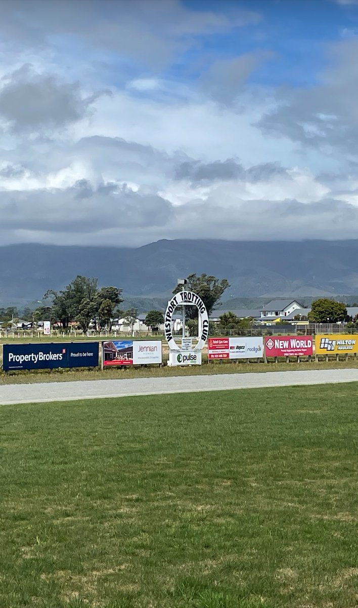 SJC05's tweet photo. A bit of West Coast Racecourse Sightseeing - Reefton, Westport, Omoto. https://t.co/gp8ddiwD2w