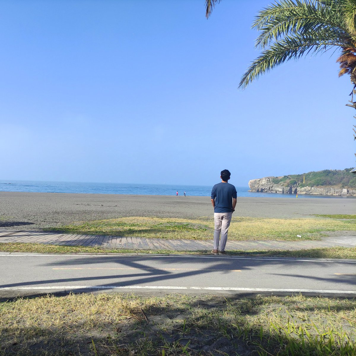 AbainzaRalph's tweet photo. Another day, another town! Now we're back in the southern part of Taiwan, visiting the outlying islands! 🏝️#Cijin https://t.co/oynhMAEG2F