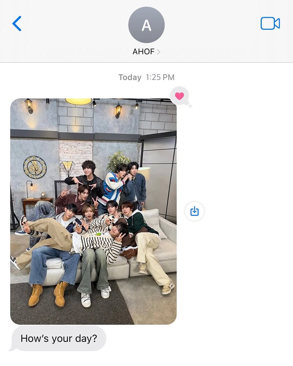 ahofarchives's tweet photo. 20250216 ahof_official ig update (1/3)

"𝘨𝘶𝘦𝘴𝘴 𝘸𝘩𝘢𝘵? 💬"

#AHOF #아홉 @AHOF_official https://t.co/iUx277eTE5