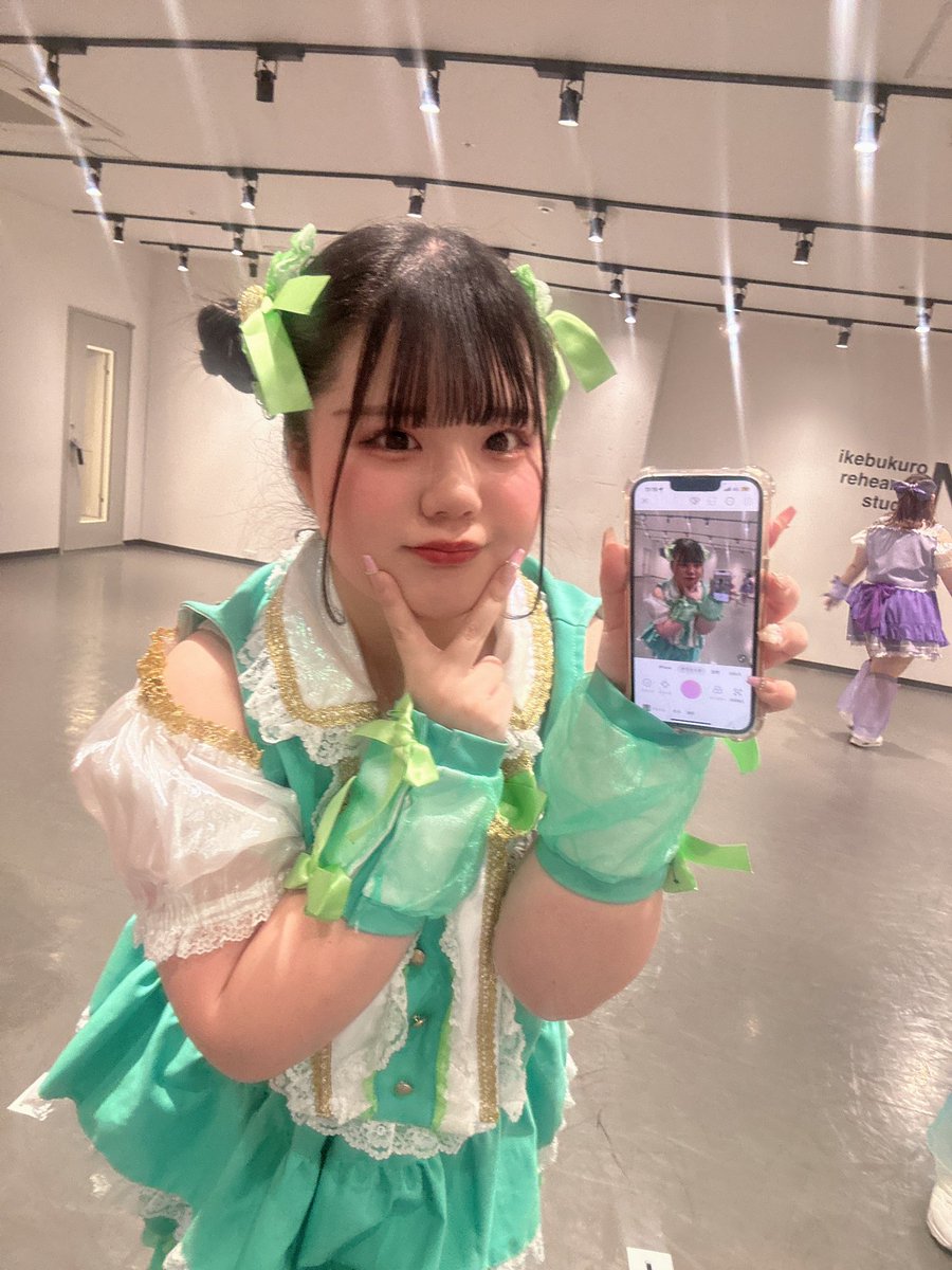 こんにちぱるてぃ🍈本日の現場！ すごい緊張してる、でも絶対かま