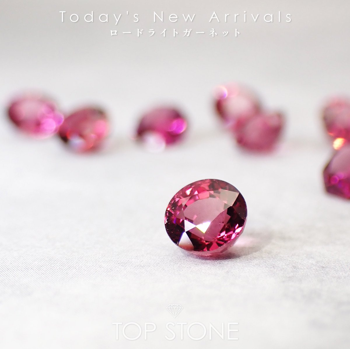 topstonejp's tweet image. ✨ TOP STONE 新着NEWS ✨ 
2/16（日）のオンラインショップ新着アイテムはこちら↓

👑ロードライトガーネット 
ワインレッドからローズレッドの艶めいた輝きが魅力のガーネット

topstone.jp/products?relea…

🕚 商品公開：11:00 
🛒 販売開始：21:30

#ロードライトガーネット #ガーネット #誕生石