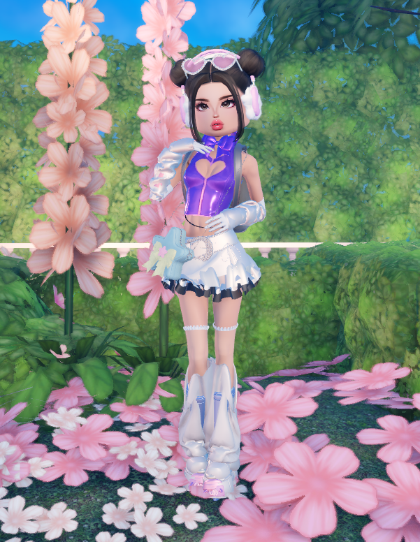 aspenisoffline's tweet photo. i made juno's le sserafim collab skin in dti (im manifesting it so hard rn) https://t.co/ICNlbS6DBa