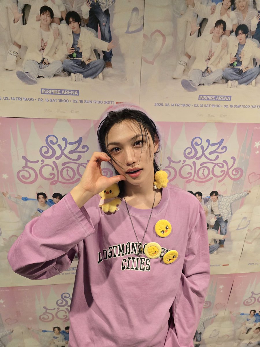 fhsheyea's tweet photo. 沢山寝て、沢山食べてね。#WELOVEYOUFELIX https://t.co/rgkixGMHMX