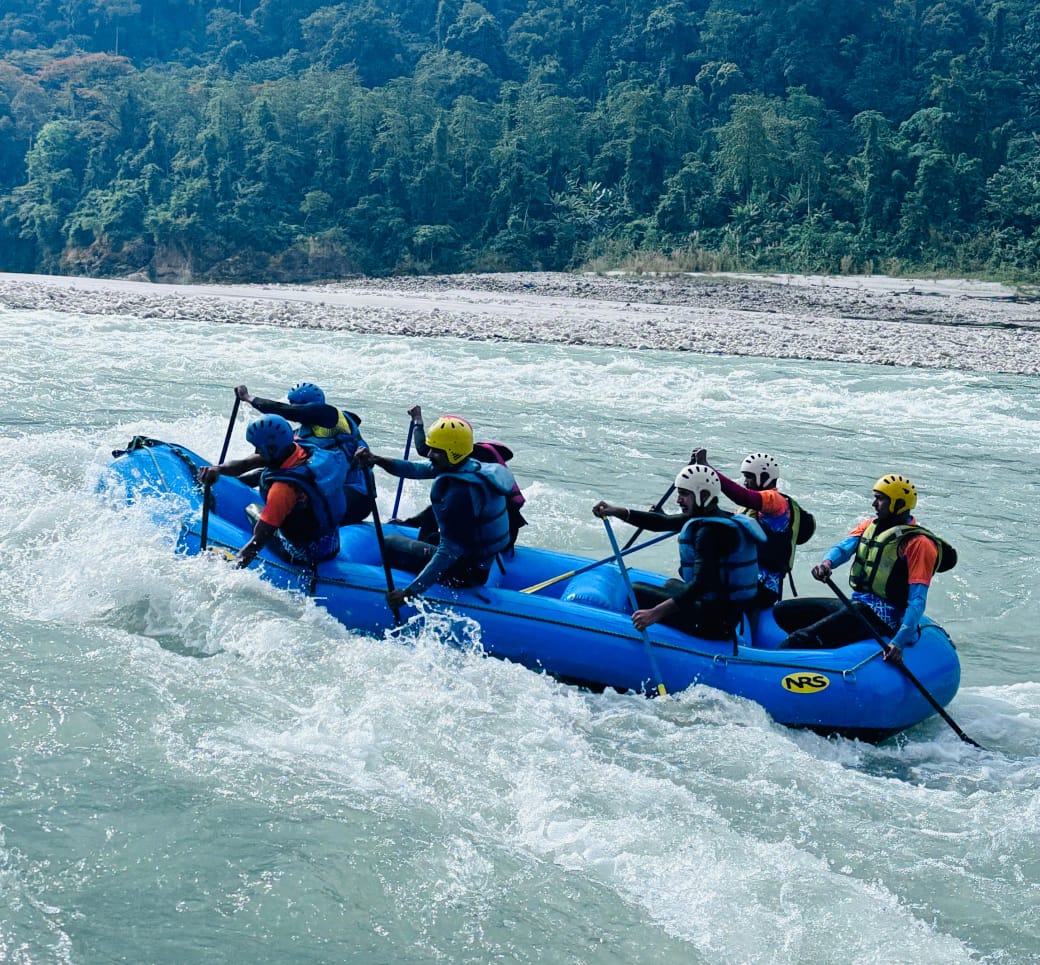SWComd_IA's tweet image. #SaptaShaktiCommand congratulates Hav Vineet Kumar of #DotOnTargetGunners for his stellar performance, winning 🥈Silver in Canoe Slalom &amp;amp; 🥉Bronze in Down River Race at the 38th National Games (28 Jan - 14 Feb 25) in Uttarakhand.

We celebrate his extraordinary achievements and