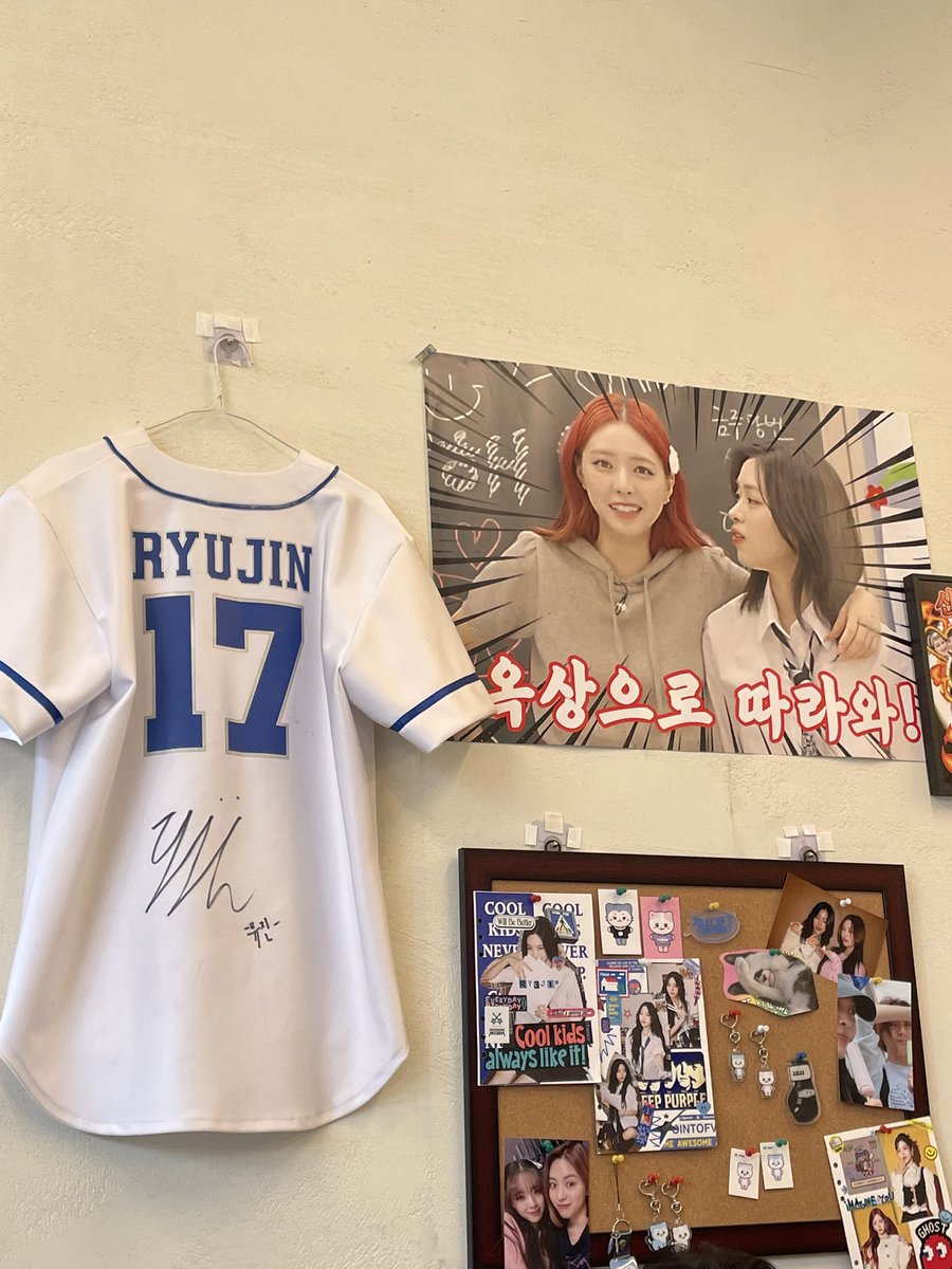 #HEAVEN_OR_HELL
#신자매_FOREVER
너무너무 잘 꾸며져있어서 너무너무 볼 재미가 넘치네요🥰 키링 너무 귀여워요… 그냥 다 탐나요🤩신자매 젤 커염짐 귀여븜