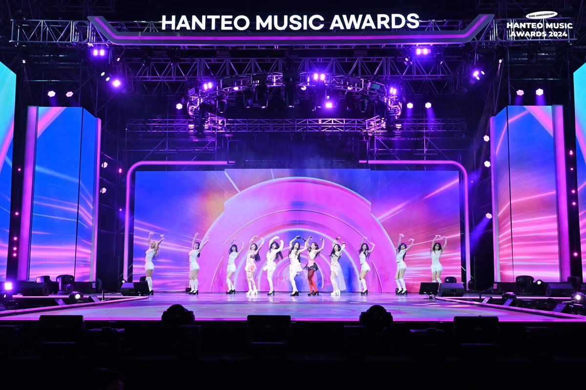 #32주년한터뮤직어워즈2024

📸HMA Highlight - DAY 1

#한터뮤직어워즈
#HanteoMusicAwards
#HMA2024
#ARTMS #아르테미스
<a href="/official_artms/">Official ARTMS</a>