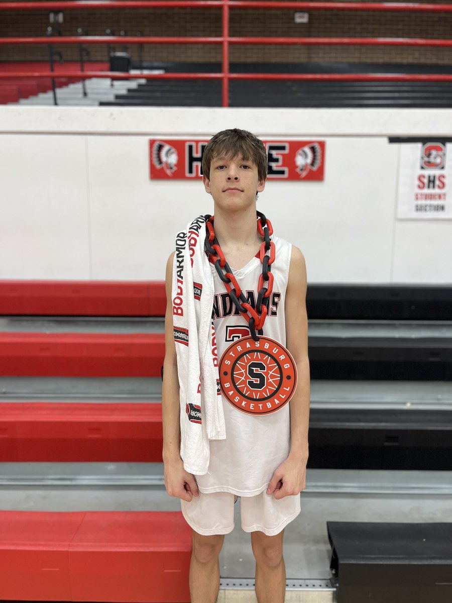 Tonight’s Charge Chain goes to <a href="/Brodyhopwood/">Brody Hopwood</a> with a pair of charges taken in a win over top 10 Forge Christian. #BurgHoops 

Charge Chain sponsored by <a href="/DrinkBODYARMOR/">BODYARMOR</a>