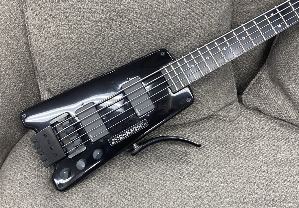 used】Steinberger / L2-5 1983 Steinbergerのヘッドレスベースが入っ
