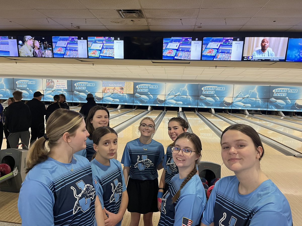 BowlingPanthers's tweet photo. @IHSA Sectionals!  Congratulations on a great season!! https://t.co/sN8vfHqZEU