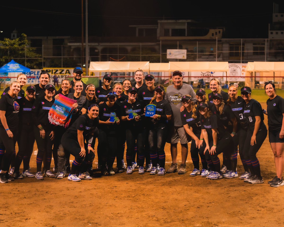 And that’s a wrap at the Puerto Vallarta Challenge 😎

🥎 All-tournament team: Sophia Knight, Megan Lake, and Chloe Hughes 

🏆 Co-MVP: Sophia Knight 

#BleedBlue | #WhatsNext