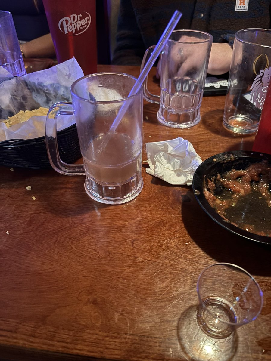 Fapgod47's tweet photo. Taco, nacho, tortilla. Get me another fucking marg deporte. https://t.co/xJfg1rB68B