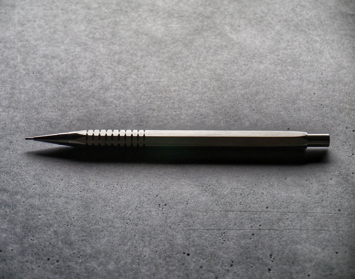 廣瀬鐵筆堂/ P205アルミ軸 ぺんてるのP205をベースに、アルミで作られ
