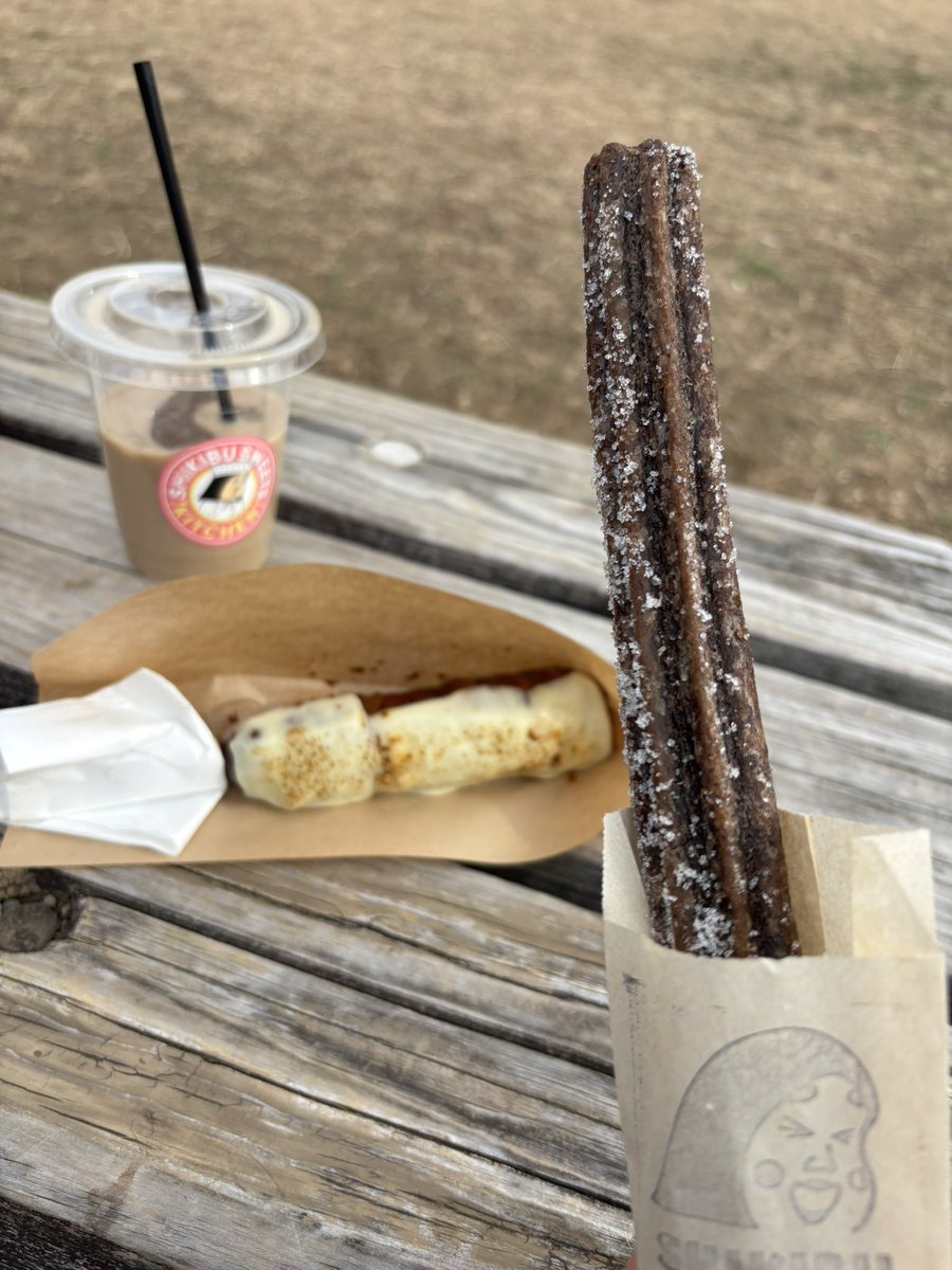 今日は家族で豊洲公園に行ってきました✨
ぽっかぽか陽気でお外が気持ちいい〜☀️

みちさん（<a href="/TsuboiMichitaka/">みち☀️｜しきぶちゃんキッチンカー</a> ）のしきぶちゃんキッチンカーも大人気で、忙しい中、事前にお願いしていたまぜそばを作っていただきありがとうございました🥹✨
どれもとっても美味しかったです🥰

また行きます😆