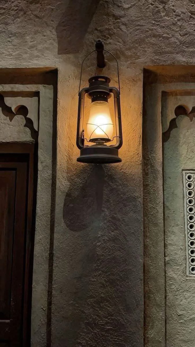 قربانیاں وہاں دیجیے جہاں ان کی ضرورت ہو ، دن کے وقت دیا جلانے سے دیا ہی ختم ہوگا ۔۔ اندھیرا نہیں ۔