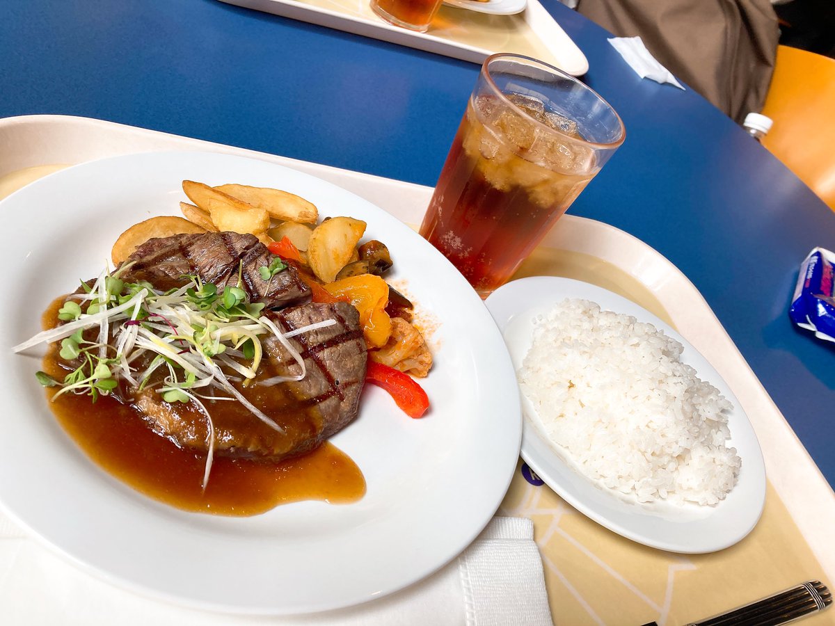 朝ごはんビュッフェ食べて
シーのキツネっこゲット!可愛い!