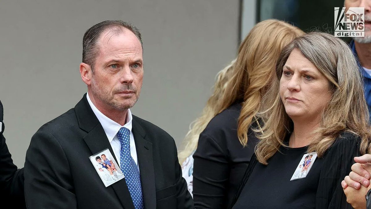 FreeFastMedia's tweet image. Amazon union efforts in North Carolina face controversy! 🏗️⚖️ Organizers allege interference in the election count—tensions rise in the fight for workers' rights. 🚨 #AmazonUnion #LaborRights #WorkersUnite #Freefast