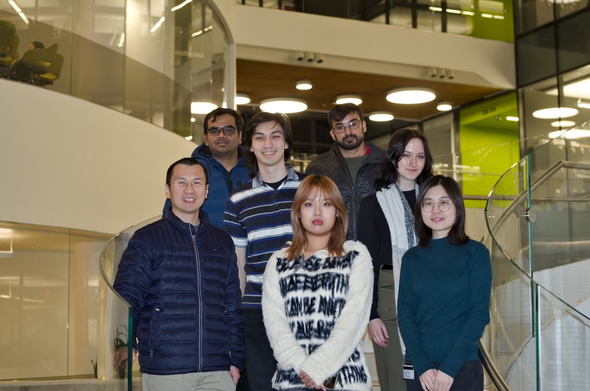 FangQ's tweet image. Hotpot night 🍲 🥘 new group photo 📸 👪, we welcome our two new lab members, Hari - our in-house programmer, and Rose (Yiyi) Liu - our new PhD student.
We are building a great team for further advancing our @NeuroJSON and #MCX_MMC projects, among other new adventures.