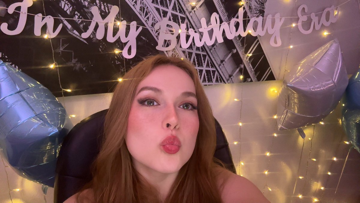 chas☁️ tweet media