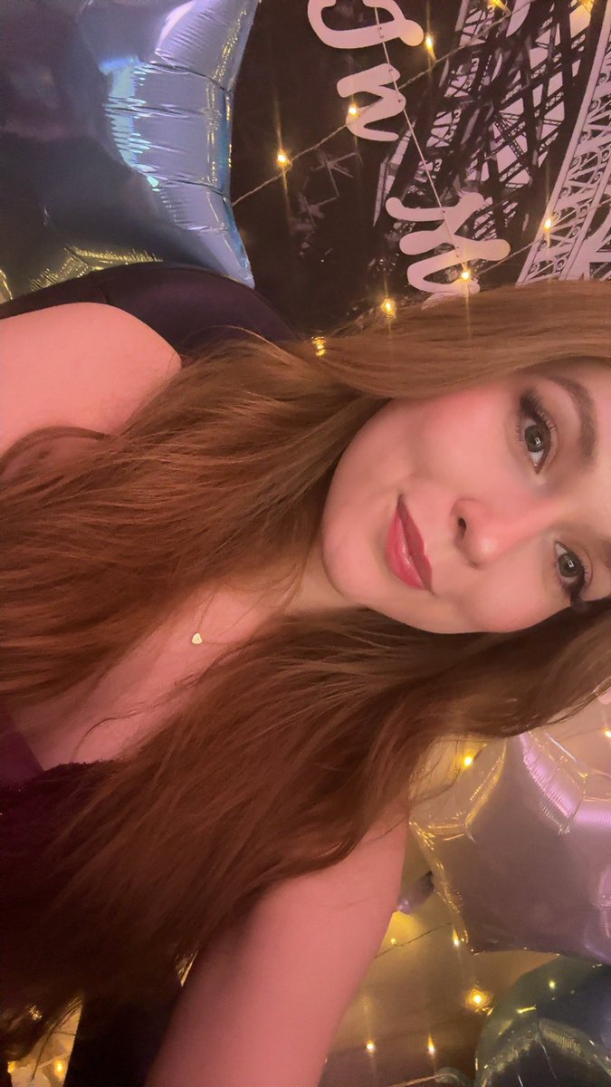 chas☁️ tweet media