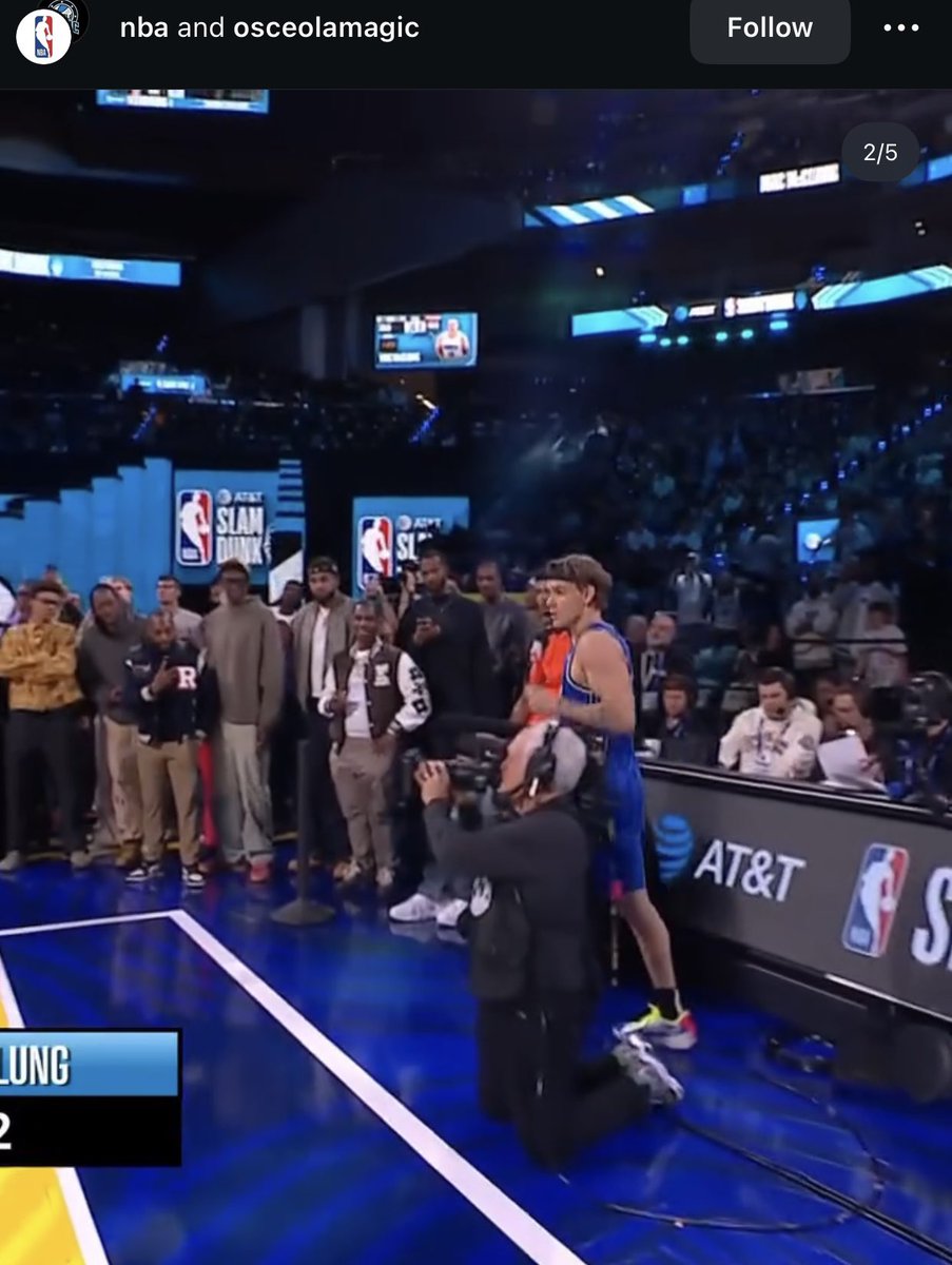 Hubie Brown retires for a week and is now filming the #NBAAllStar2025 #dunkcontest 

He is #incredible