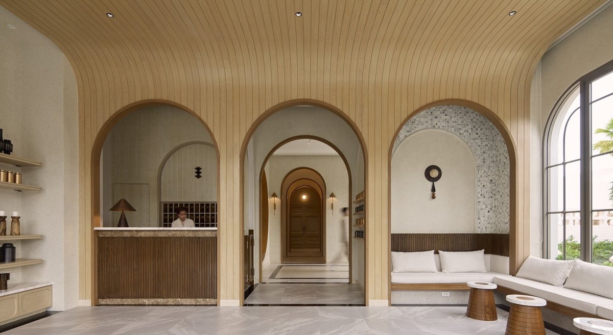 bkkmenuliving's tweet image. ชวนไปพักผ่อนในไวป์ดี ๆ ที่ Arco Phuket Town โรงแรมดีไซน์สวย 4 ดาวใจกลางเมืองภูเก็ต
.
Photos By Arco Phuket Town 
.
#BKKLIVING #Wheretostay #ArcoPhuketTown #Phuket