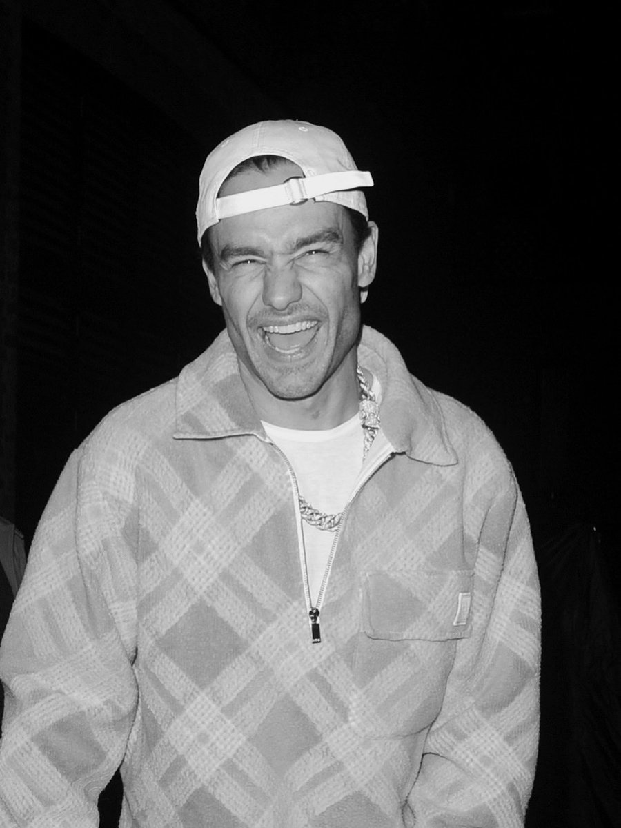 updatingljp's tweet image. 4 painful months without you.. We miss you Liam. 👼🏼🤍